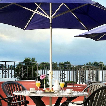 Four Points By Sheraton Toronto Lakeshore Restaurang bild