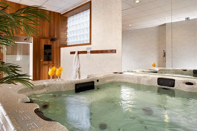 Four Points By Sheraton Toronto Lakeshore Exteriör bild